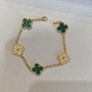 VCA bracelet